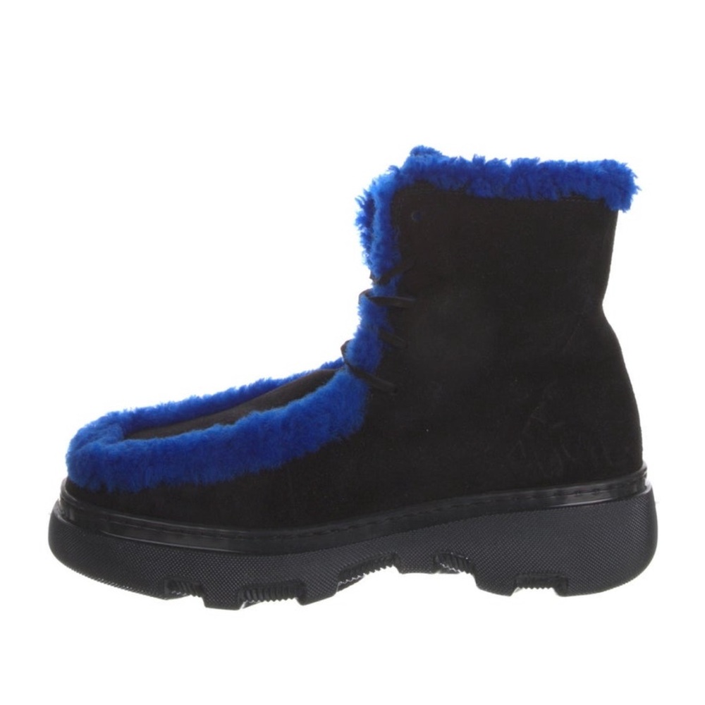 Burberry suede lug boots